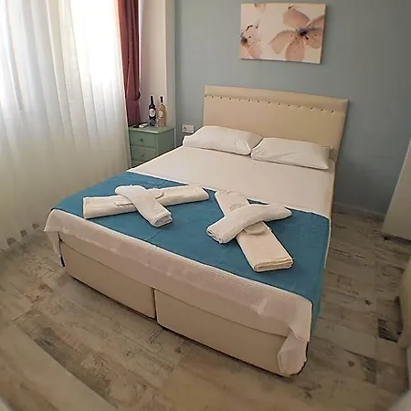 Hotel Tenes