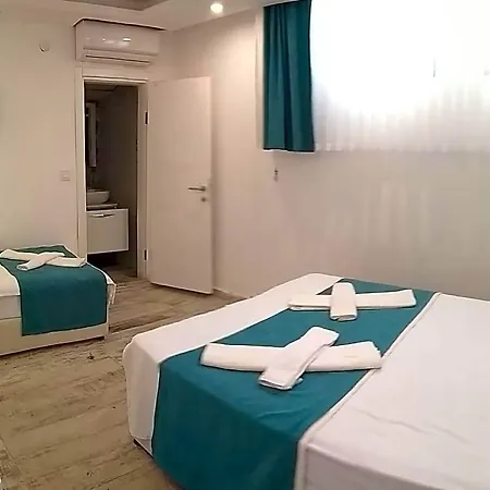 Tenes Hotel Tenedos