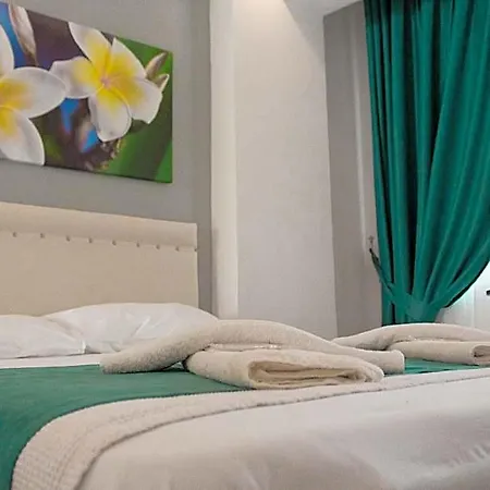Tenes Hotel Tenedos